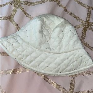 Soft cream bucket hat 👒